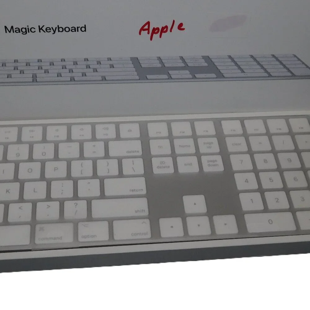 Apple Wireless Magic Keyboard With Numeric Keypad Model A1843 NIB